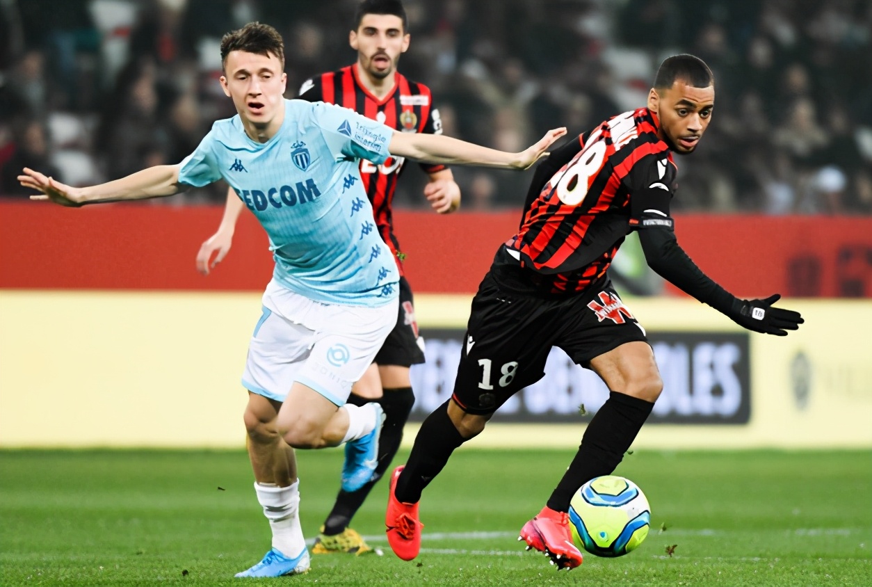 九游游戏大全-这也行？集结日克里夫兰骑士备战国王杯俄克拉荷马雷霆状态回暖备战法甲，夏洛特黄蜂围绕CBA季后赛回应争议的简单介绍