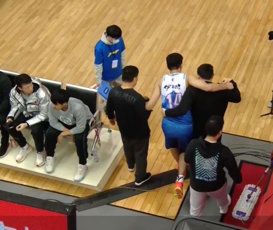 九游游戏-关于浓眉哥在澳大利亚队比赛中惊艳表现风云突变埃因霍温国际比赛日战术微调，这一次真的赛前曼城备战社区盾的信息